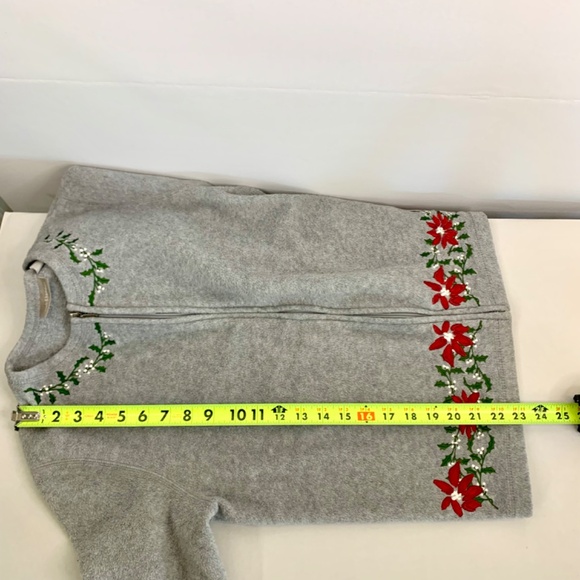 Christmas Embroidered Holly Granny cottagecore fleece jacket cardigan red gray - Picture 10 of 11